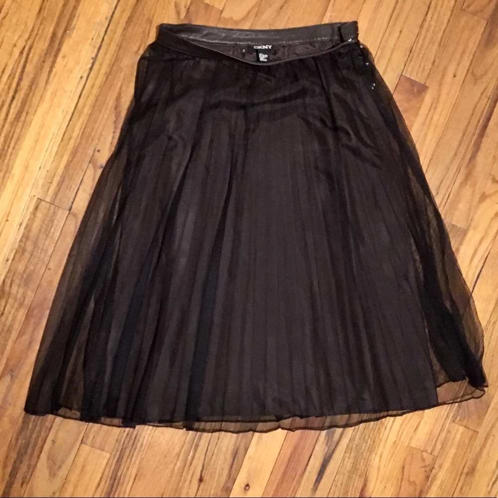 DKNY A-line silhouette with leather trim skirt